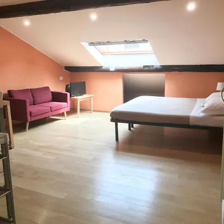 Apartament Casa Cairoli Mediolan